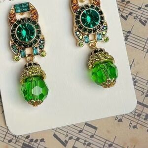 💚 NEW green crystal vintage antique style inspired drop dangle earrings 💚